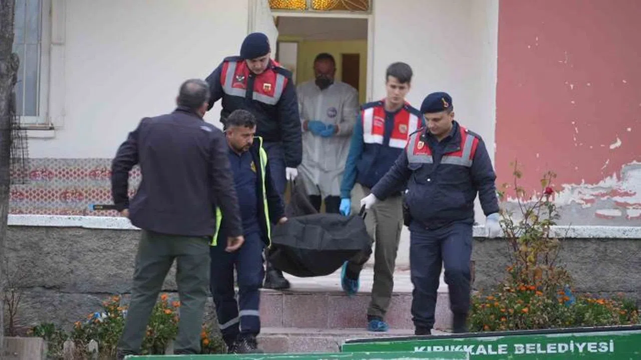 Şizofren Hastası Dehşet Saçtı: Eniştesini Öldürdü, Annesini Ağır Yaraladı