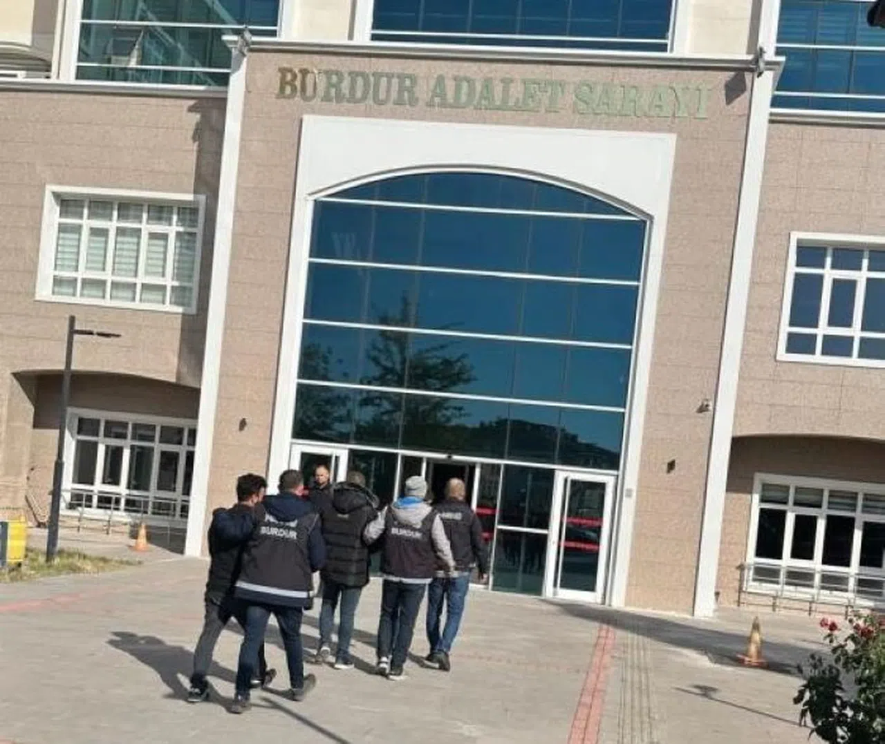 Uyuşturucu Operasyonu: 3 Şüpheli Tutuklandı