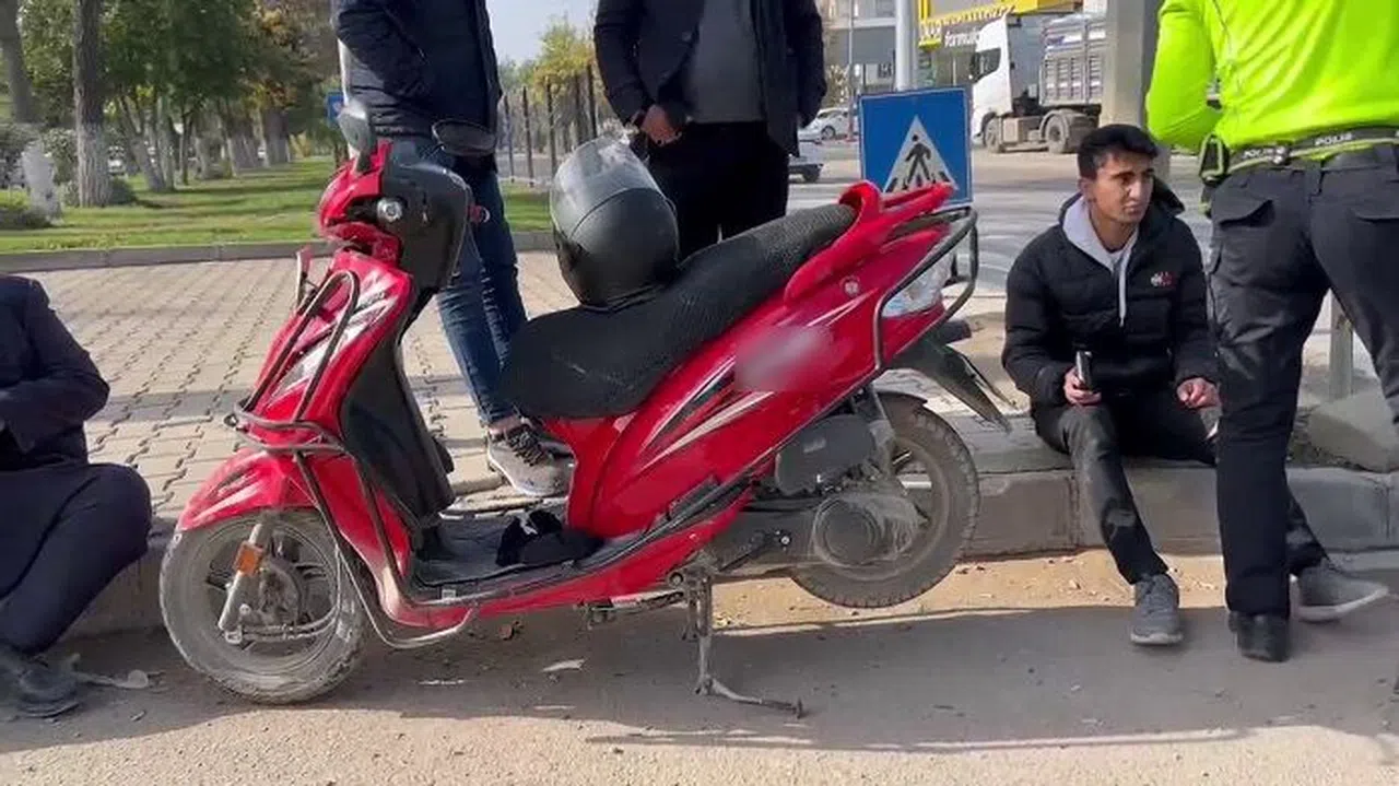 Otomobil İle Motosiklet Çarpıştı: 1 Yaralı