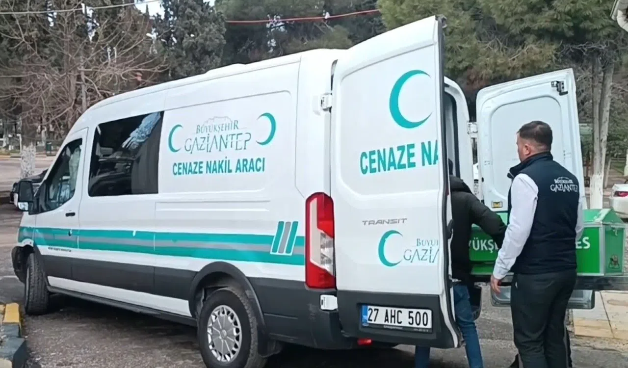 Evde Çıkan Yangında Yaşlı Adam Hayatını Kaybetti