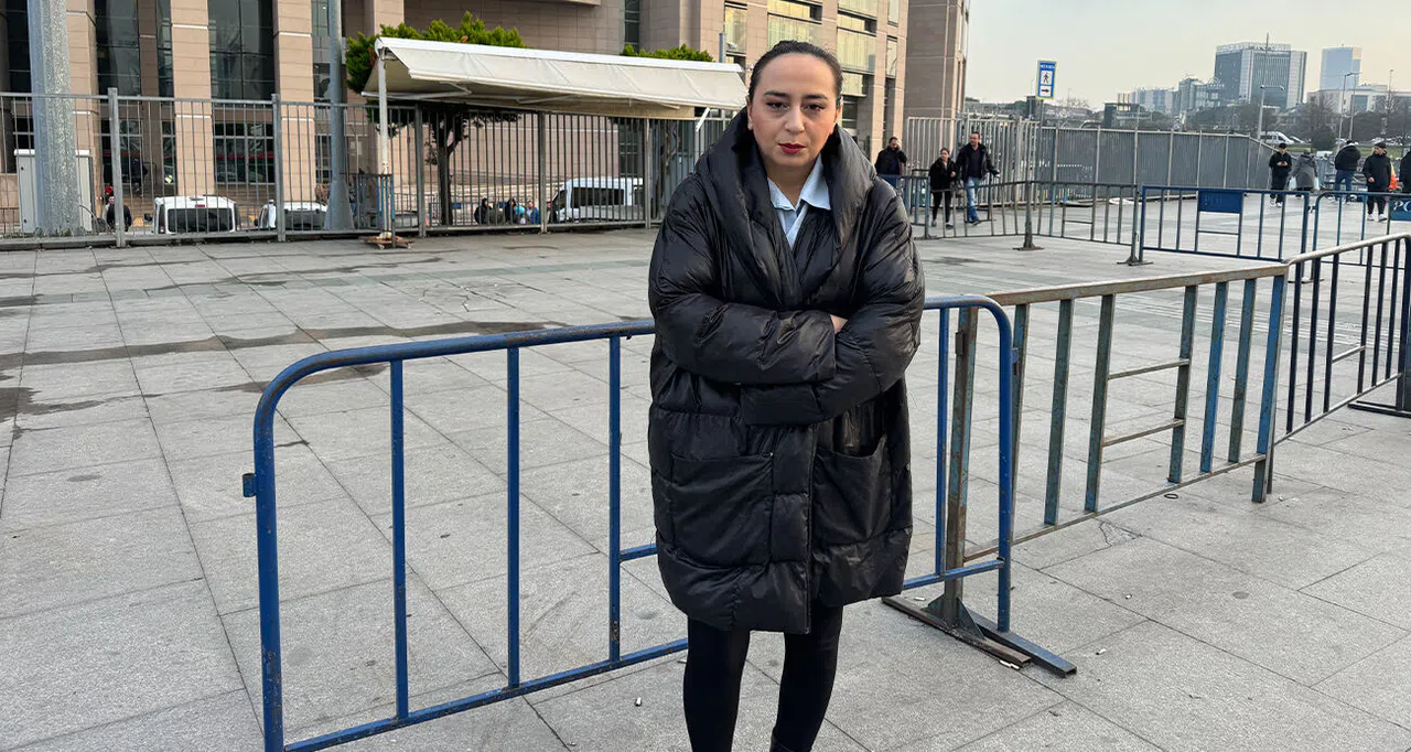 Genç Kadın 8 Yılda 33 Ameliyat Oldu: Başarısız Operasyonlar Hayatını Kabusa Çevirdi
