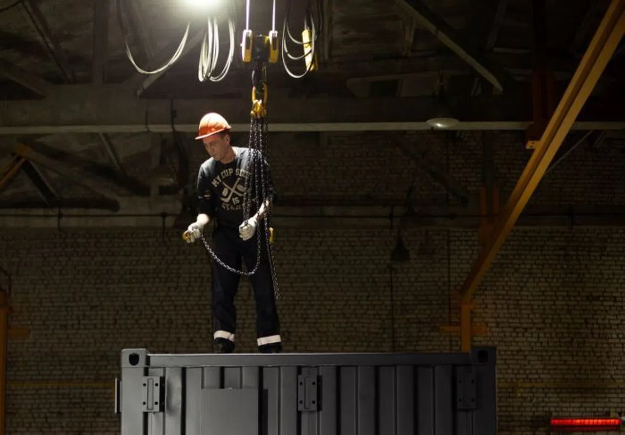 Dünya Diken Üstünde!