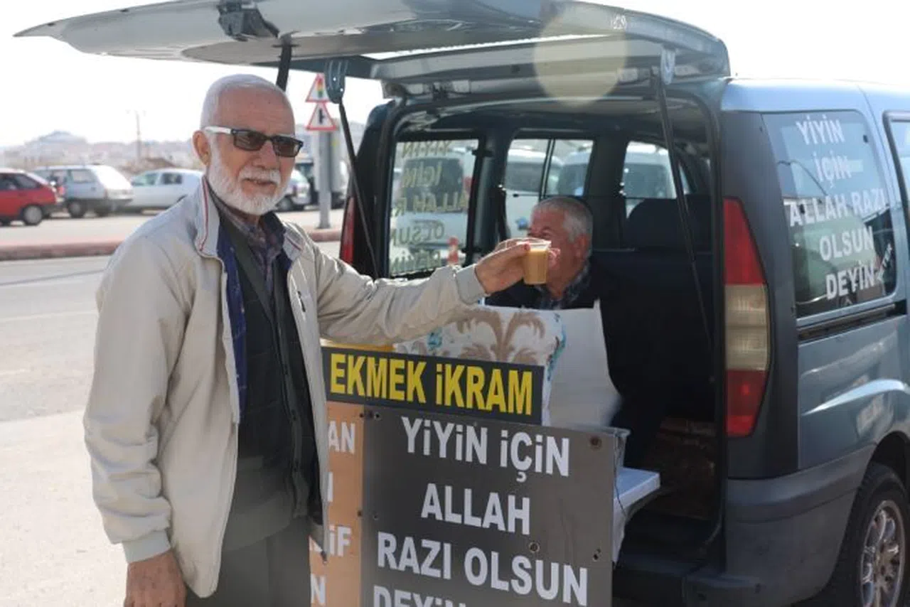 Bu Çorbadan İçenlerin Hesabı Sadece ’Hayır Duası’