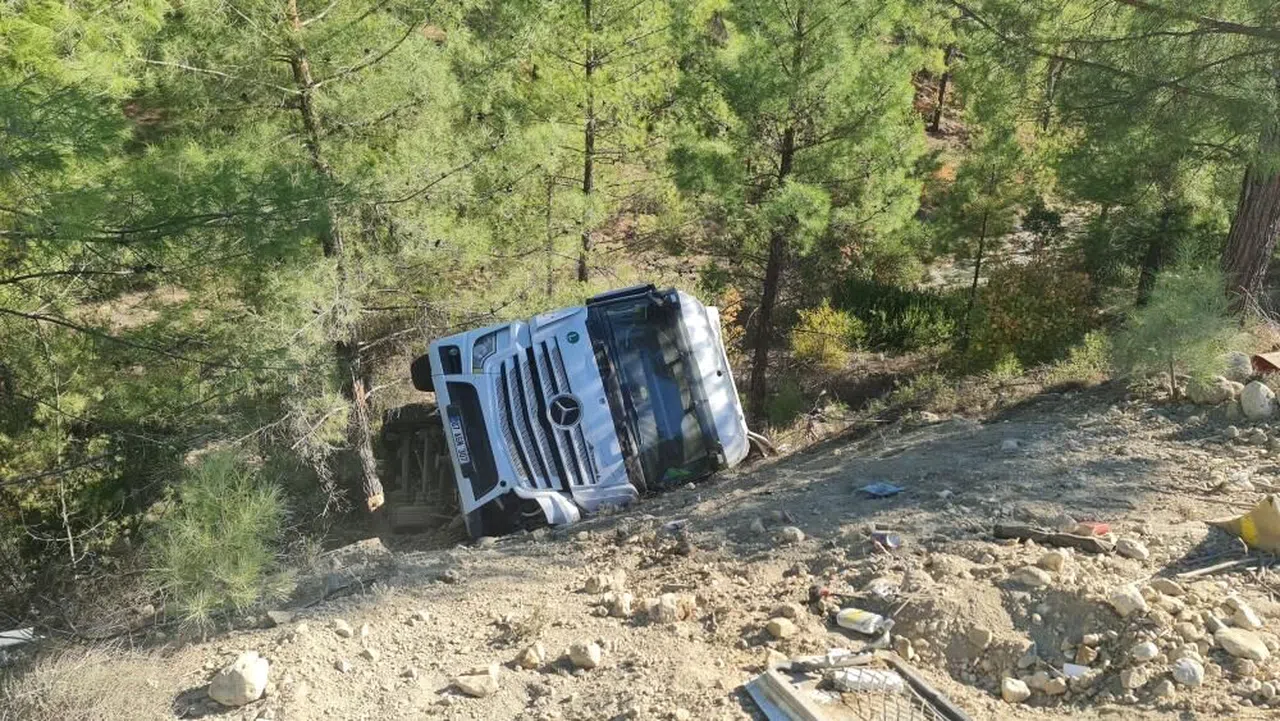 Feci kazada 2 ölü, 6 ağır yaralı