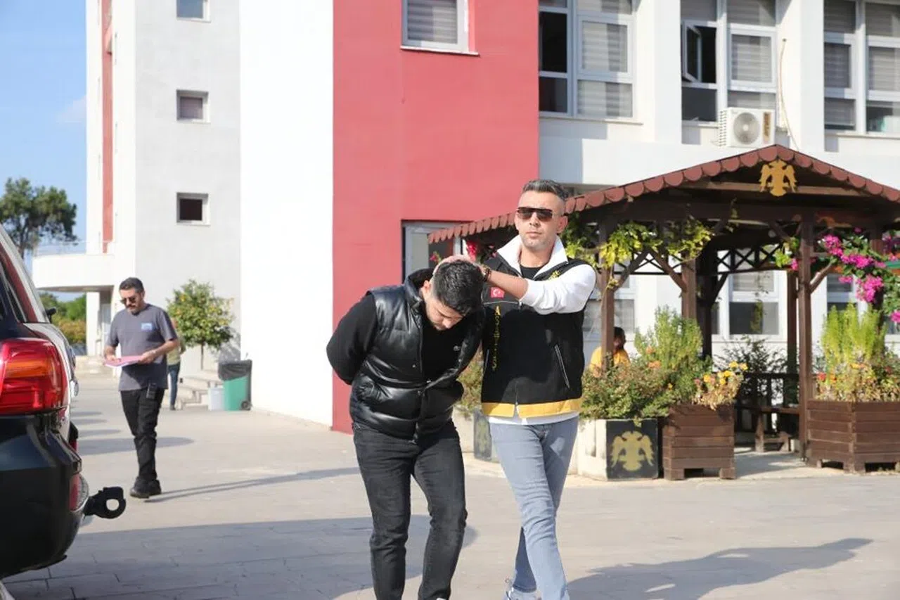 'Dik Dik Bakıyorsun' Diyerek Meyve Bıçağıyla Öldürdü, Sonra Da 'Pişmanım' Dedi