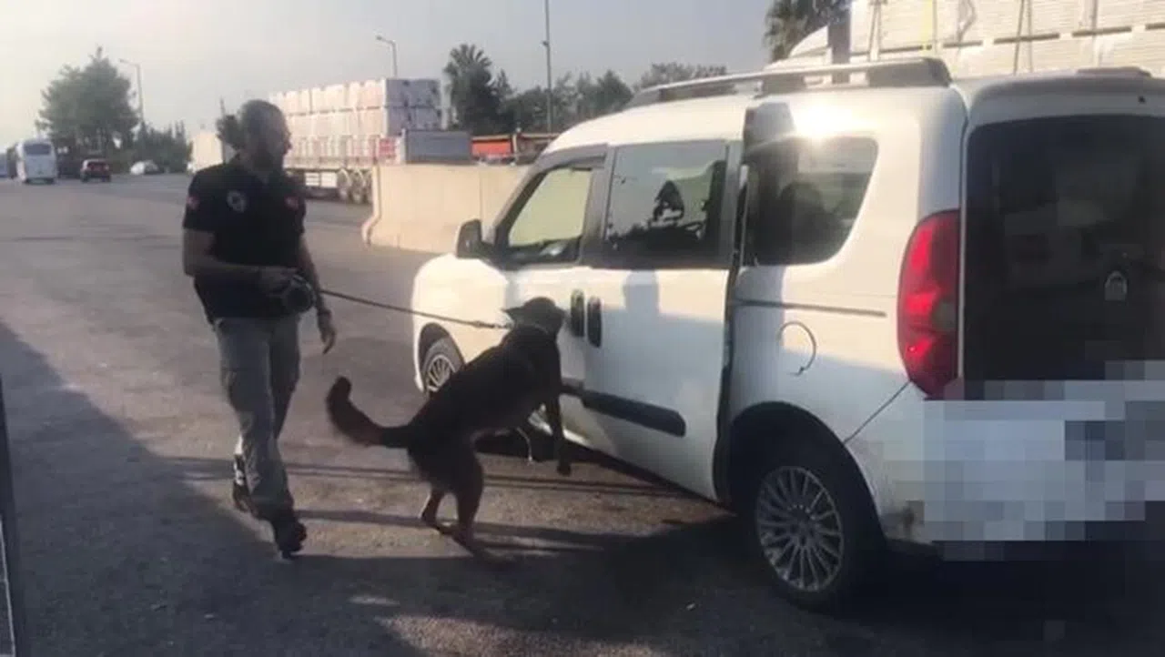 Koltuk Altındaki Zuladan 11 Kilo 350 Gram Metamfetamin Çıktı