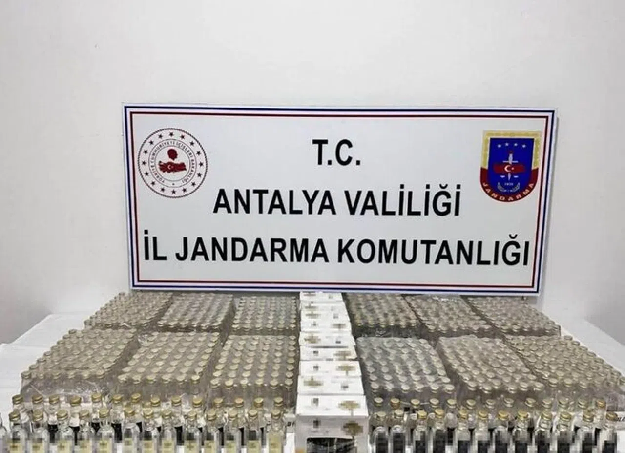 Otele Kaçak İçki Baskını