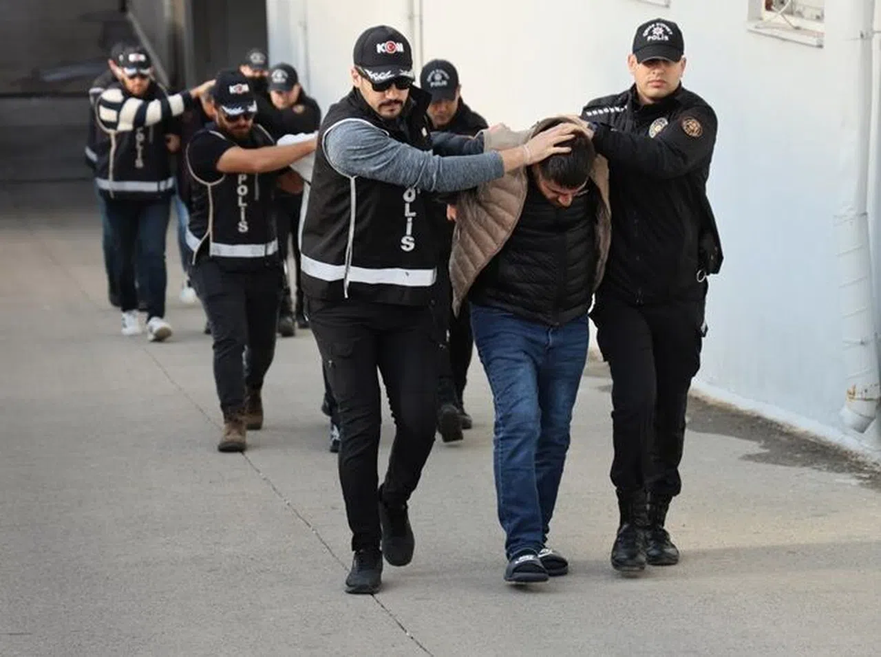 “Bayğara” Suç Örgütüne Üye 5 Şüpheli Daha Tutuklandı
