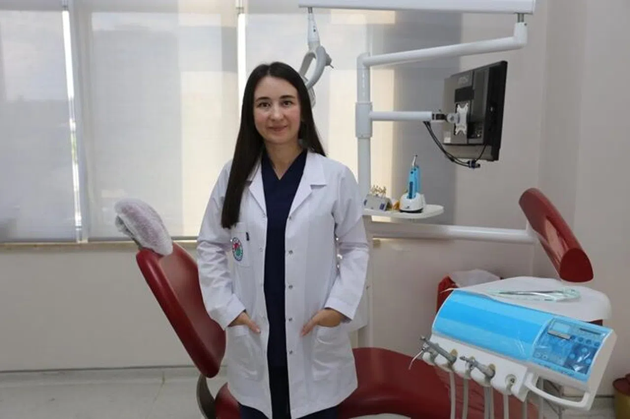 Diş Hekimi Simge Akın: “Vücut Sağlığı Ağızda Başlar”