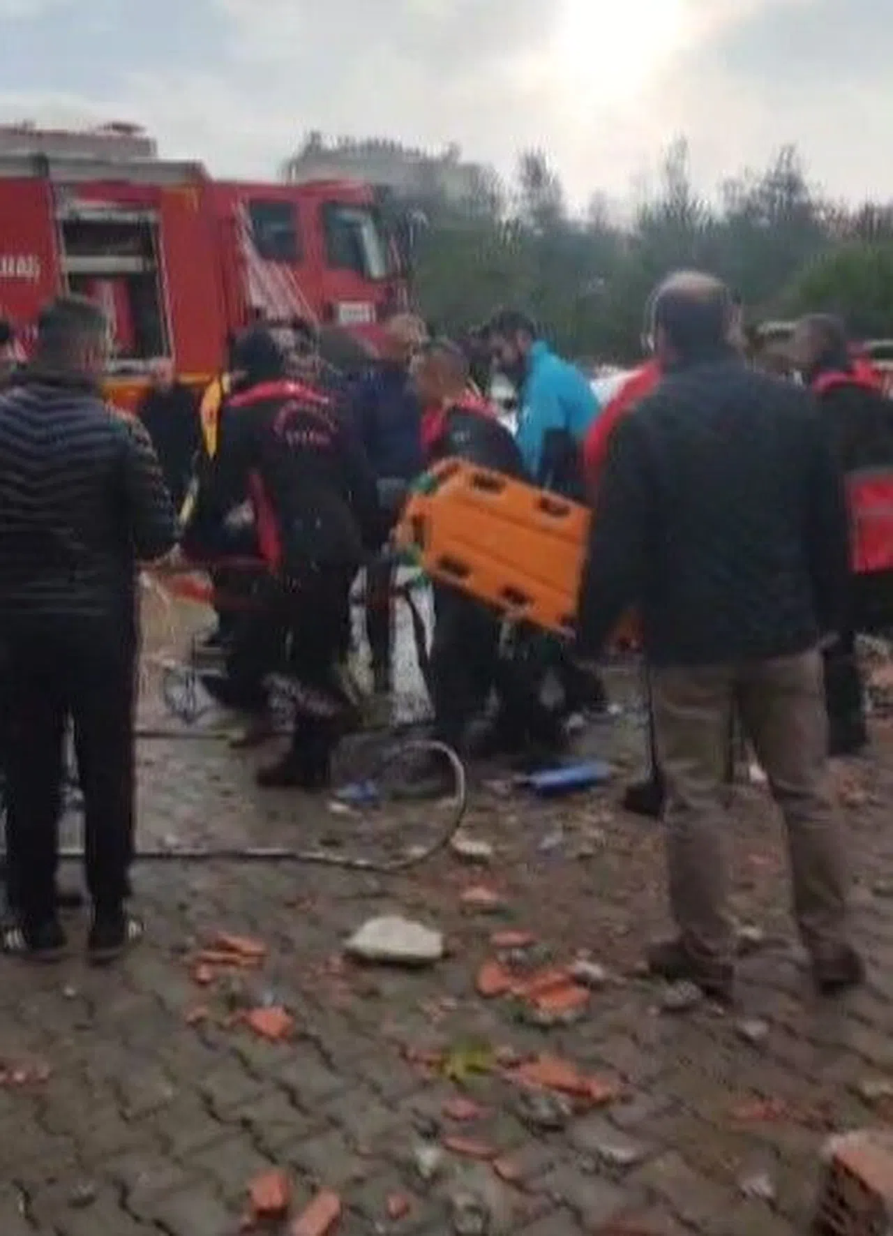 Kahramanmaraş’ta Okulda Duvarın Çökmesi İle Yaralananlar Böyle Kurtarıldı