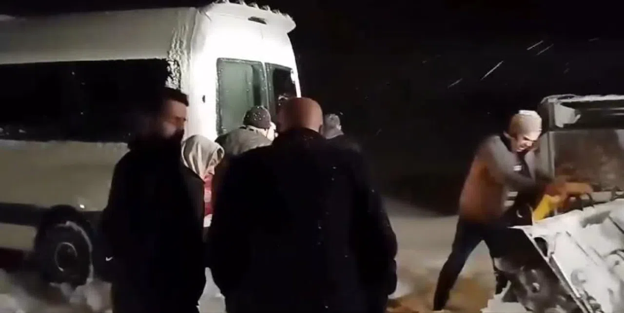 Kahramanmaraş'ta Karda Mahsur Kalan 10 Öğretmen Kurtarıldı