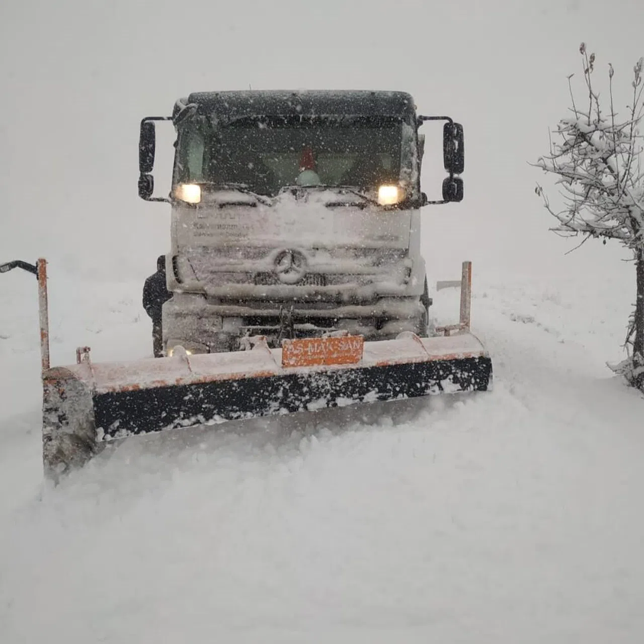 Kahramanmaraş’ta Büyükşehir Ekipleri Sahada