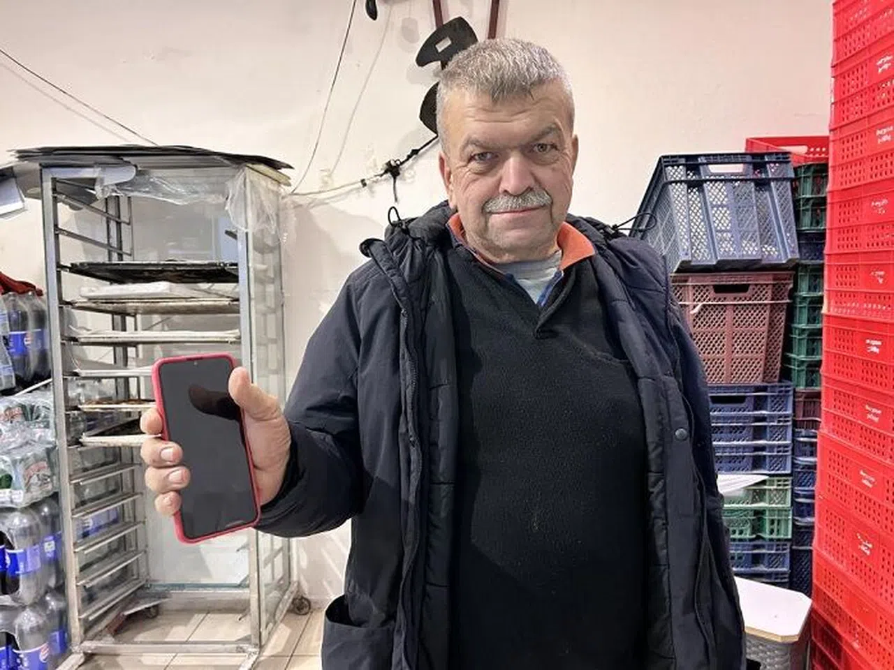Fırıncının İyi Niyetini Suistimal Ederek 10 Bin TL Parayı ve Telefonu Çalan Kadın Hırsız Yakalandı