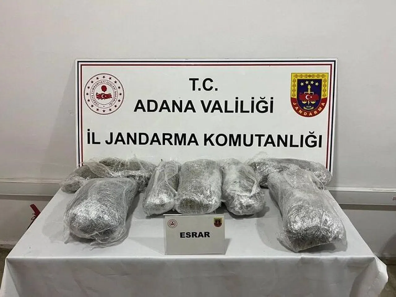 Otomobilde 6 Kilogram Uyuşturucu Ele Geçirildi