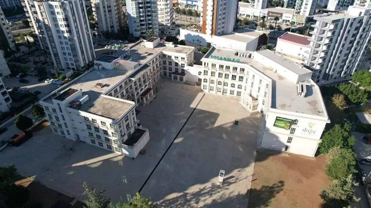 Doğa Koleji Öğrencileri Gıda Zehirlenmesi Şüphesiyle Hastanelere Akın Etti