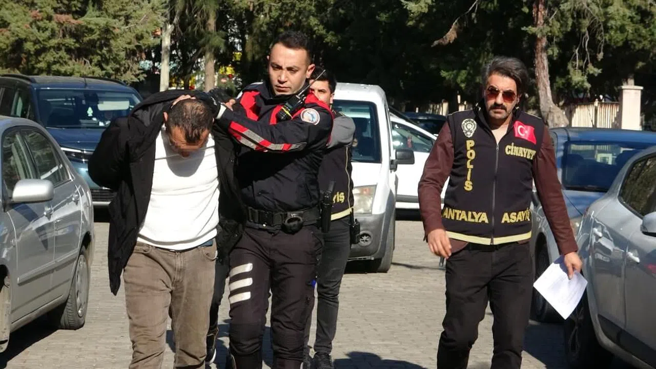 Kıraathanedeki Cinayetin Zanlısı: "Haraç İstedi"
