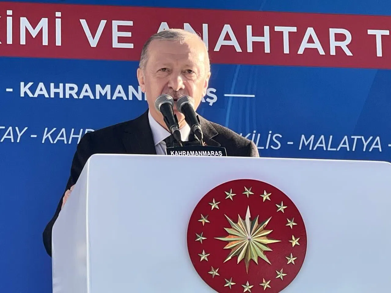 Cumhurbaşkanı Erdoğan: "Kadrolar Değişir Ama Millete Hizmet Sevdamız Değişmez"