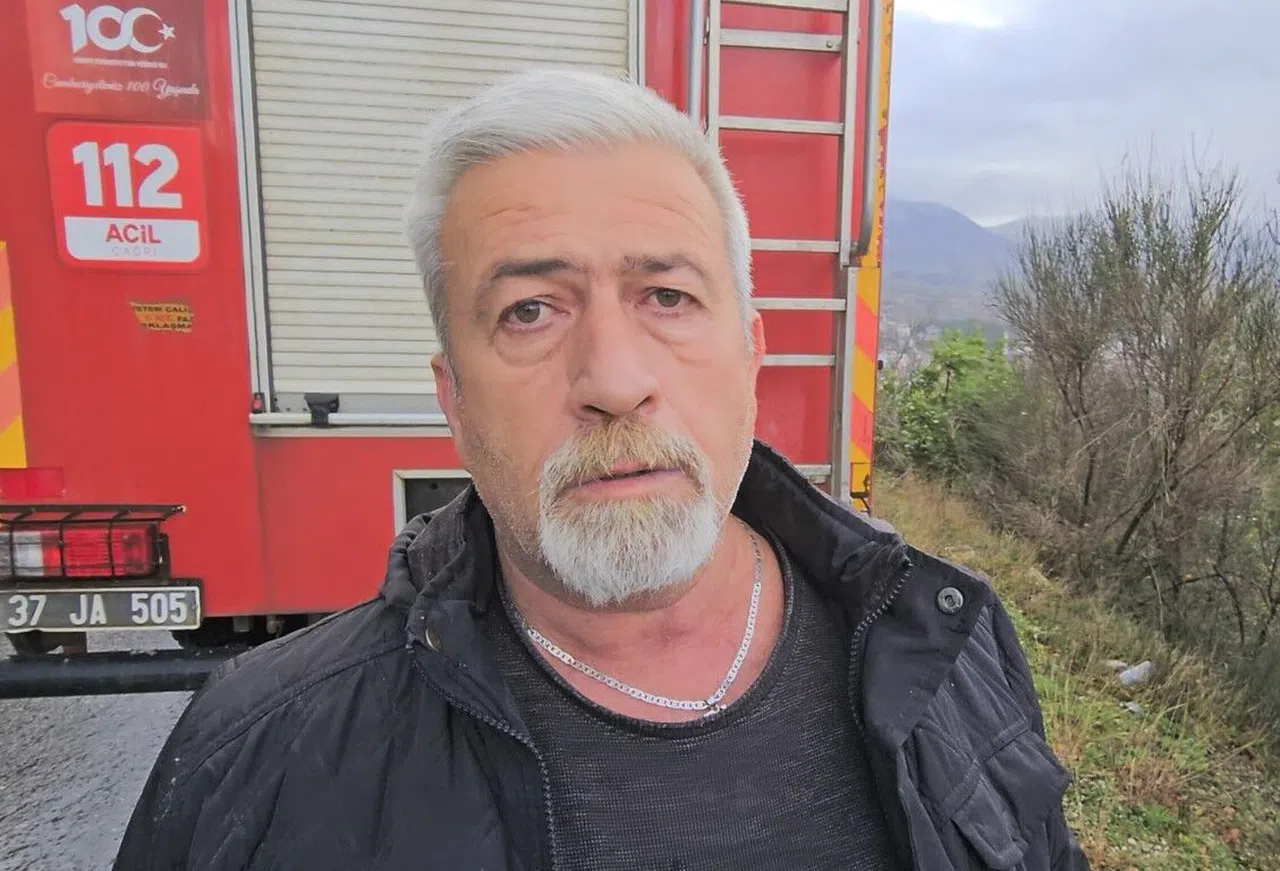 Otomobili İle 25 Metre Yüksekten Uçuruma Uçtu, Burnu Bile Kanamadan Kurtuldu