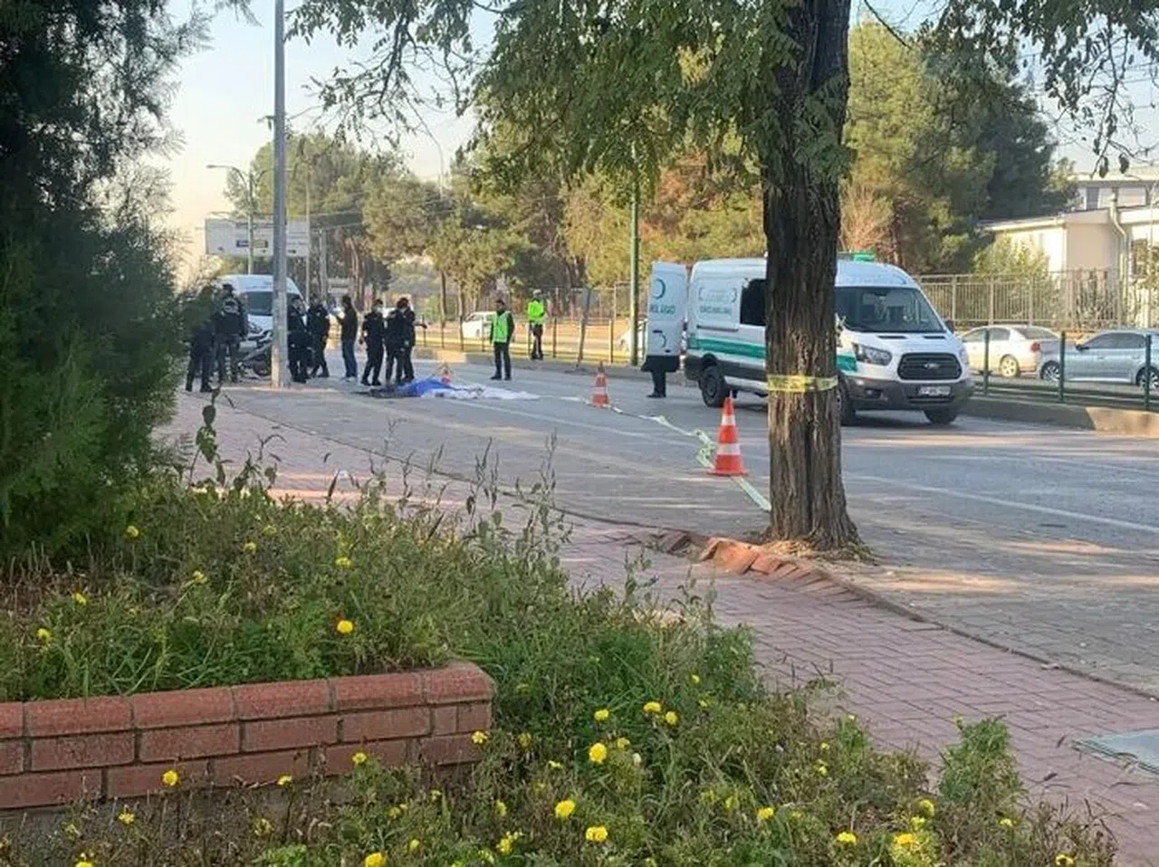 Gaziantep'te Feci Kaza: Halk Otobüsünün Altında Kalan Motosiklet Sürücüsü Hayatını Kaybetti!