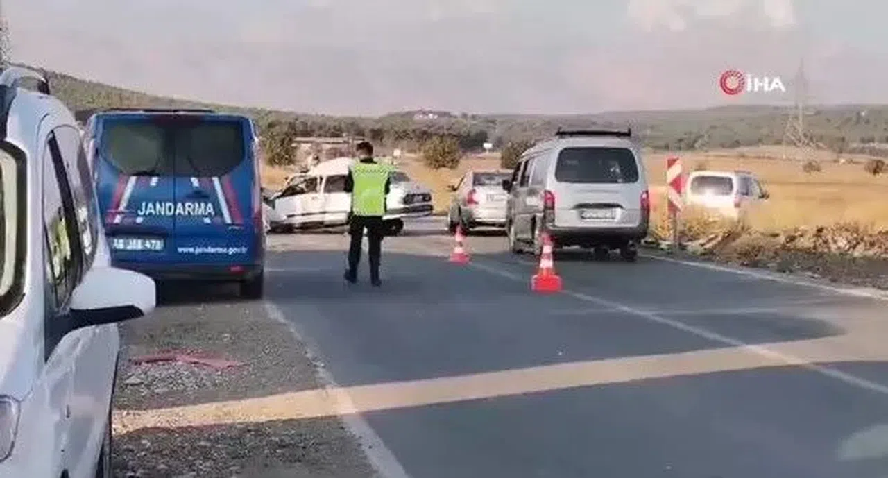 Kahramanmaraş’ta Otomobil İle Traktör Çarpıştı: 1 Ölü, 3 Yaralı