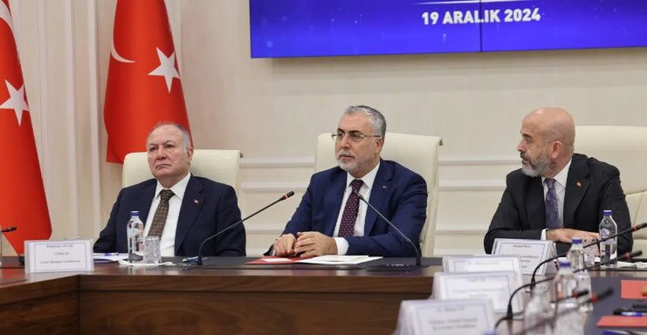 Bakan Işıkhan: “Asgari Ücret Bu Hafta Açıklanacak”