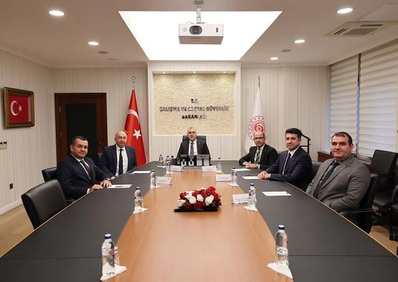 Rektör Yasım’dan Çalışma ve Sosyal Güvenlik Bakanı Işıkhan’a Ziyaret