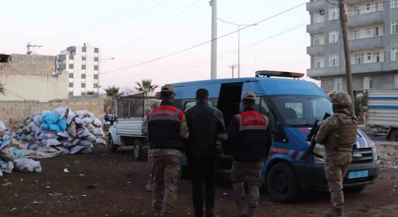 4 İlde Terör Operasyonu: 12 Gözaltı
