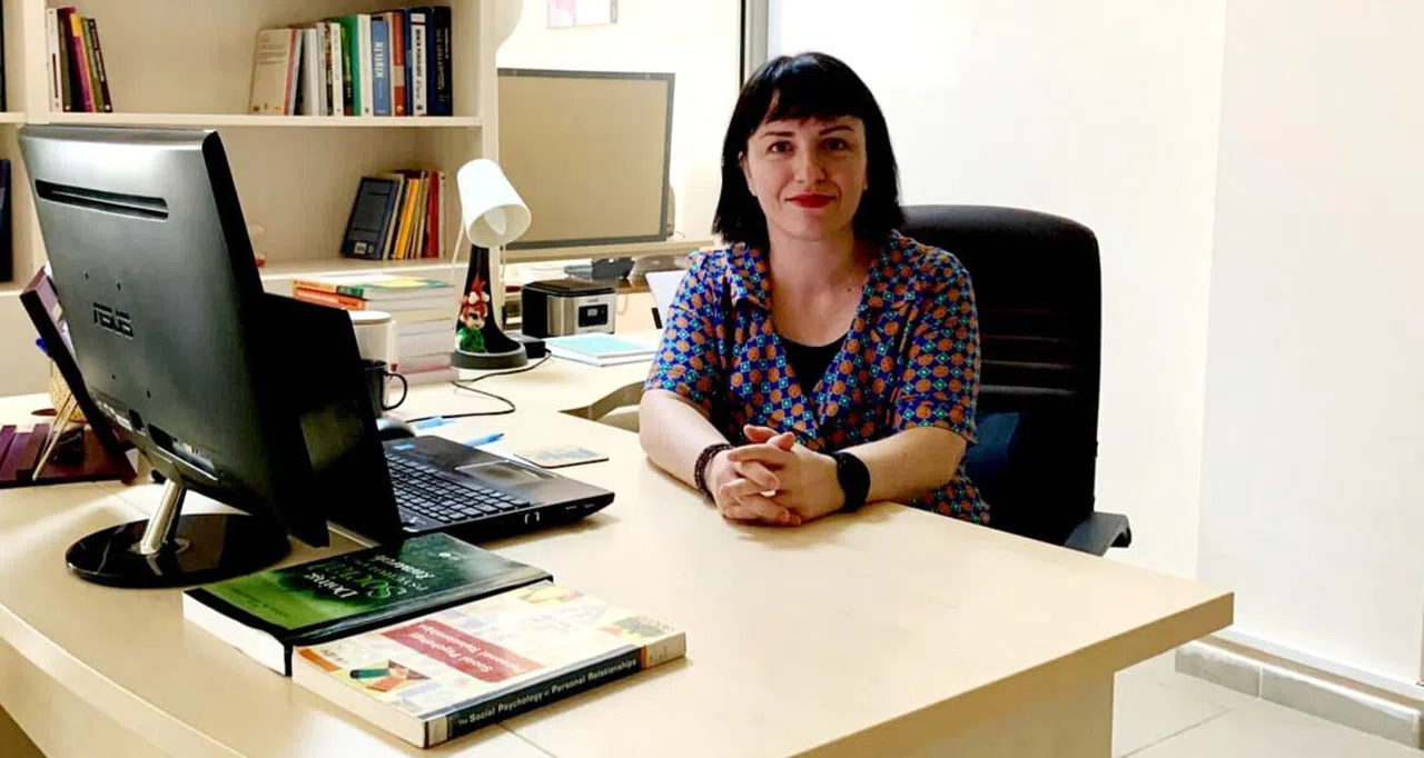 Dördüncü Kattan Düşen Öğretim Üyesi Hayatını Kaybetti