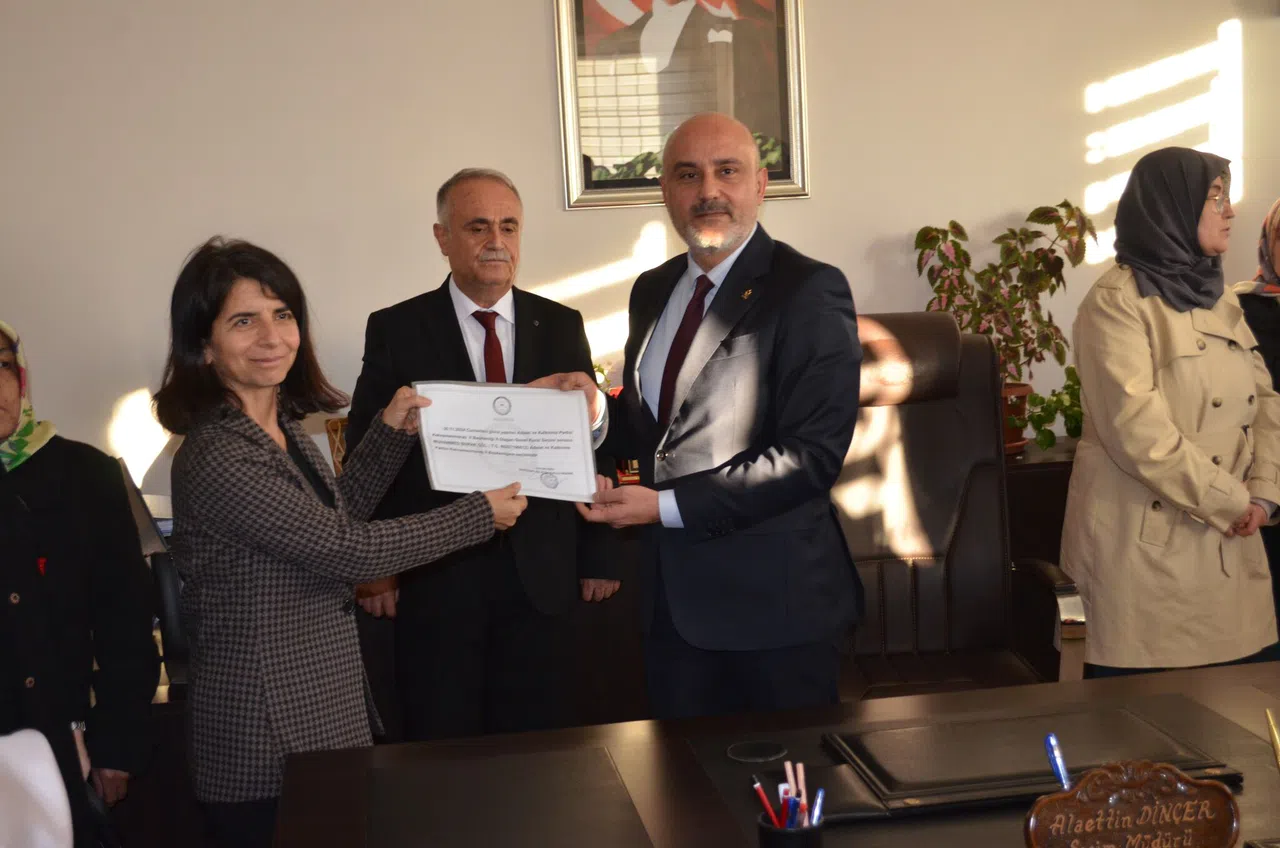 AK Parti İl Başkanı Gül, Mazbatasını Aldı