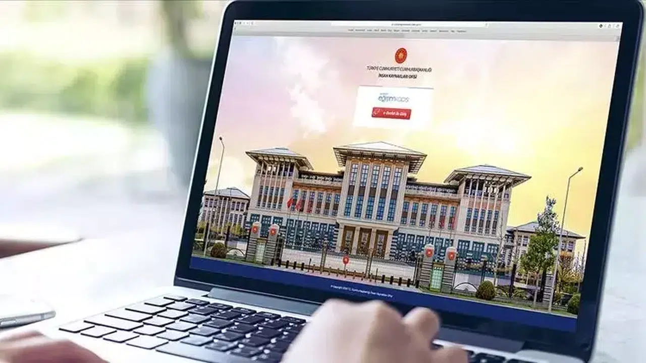Başvurular Başladı: 800 Bin Öğrenci'ye İş Fırsatı