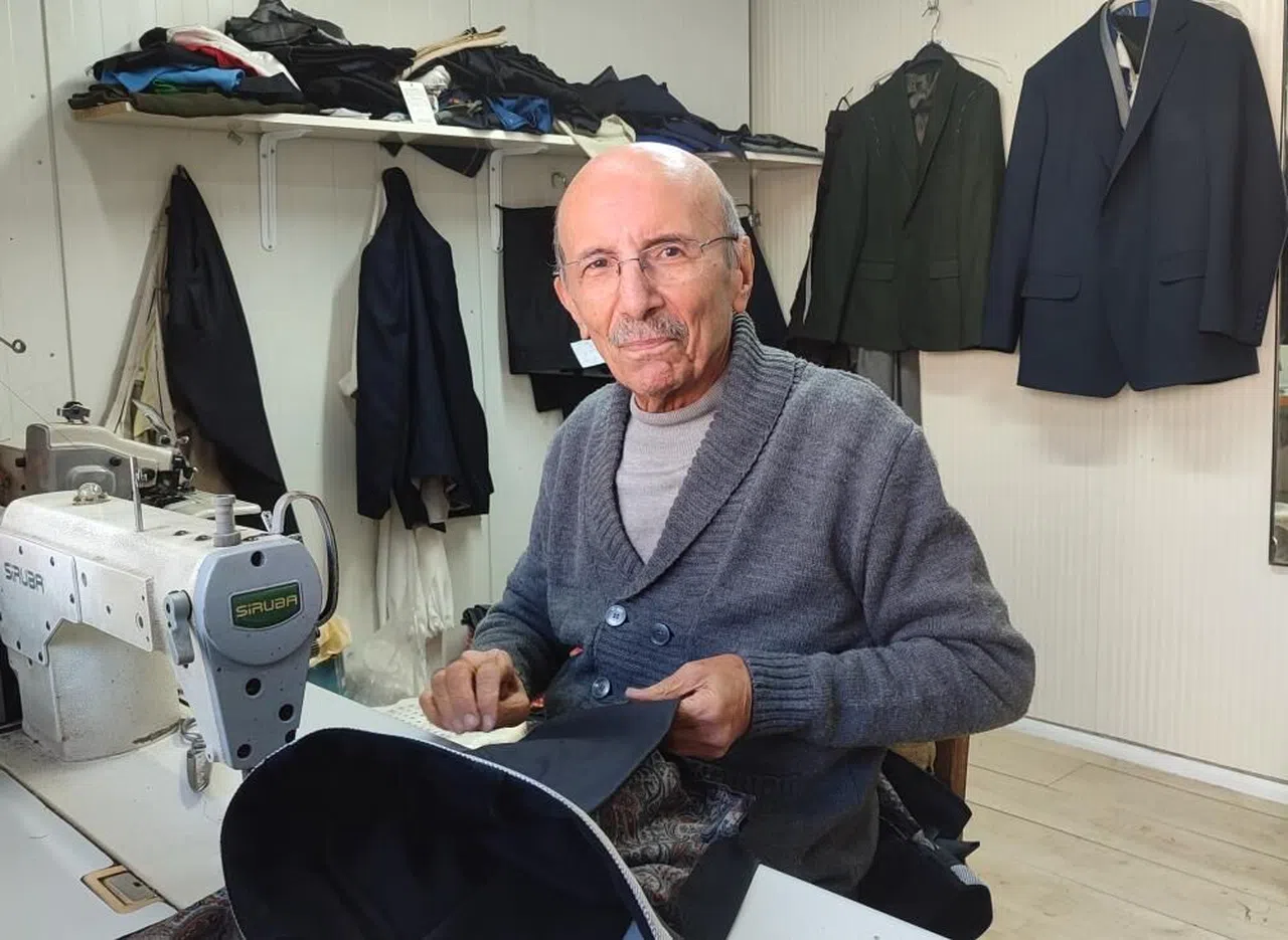 80 Yaşında Babasının Mesleğini Sürdürüyor