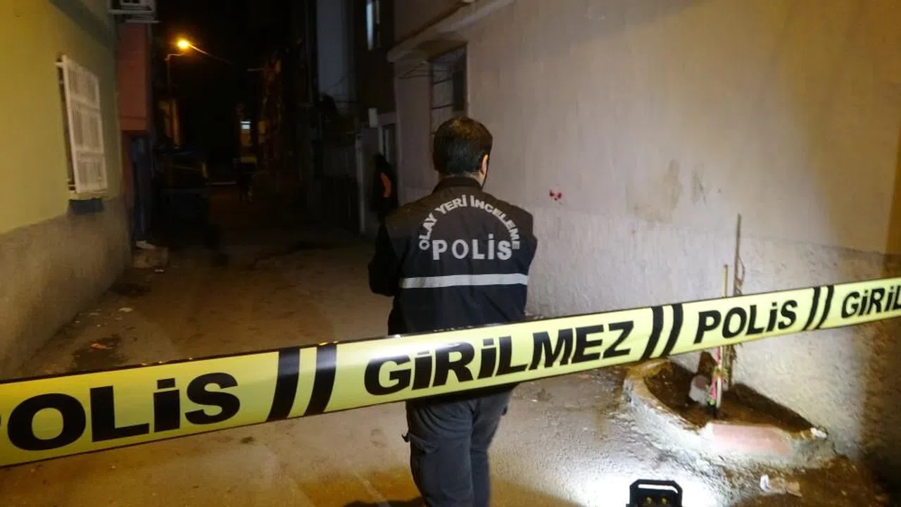 Bekçi, Cezaevi Firarisini Ayağından Vurup Yakaladı
