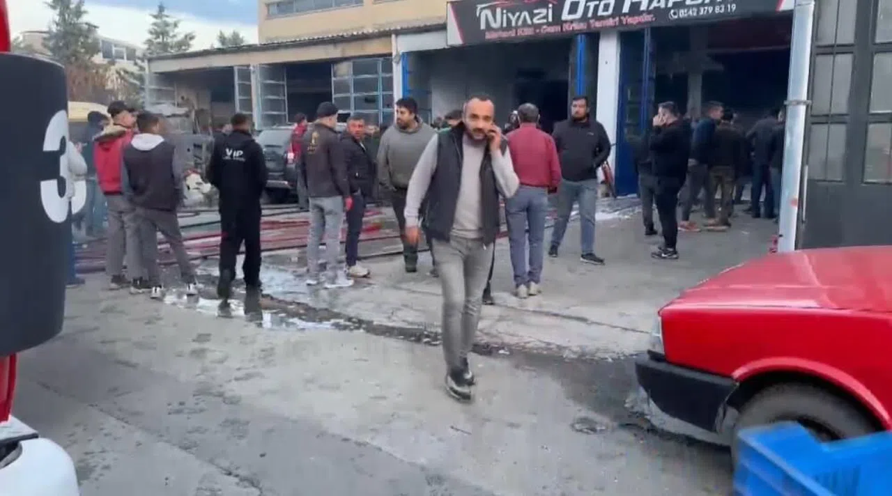 Oto tamircisinde LPG’li araç patladı, iş yeri alevler içerisinde kaldı