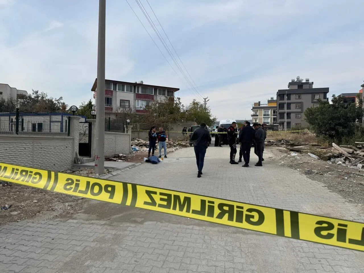 Mersin'de Koca Vahşeti: Eşini Yeni Aldıkları Evin Önünde Öldürdü