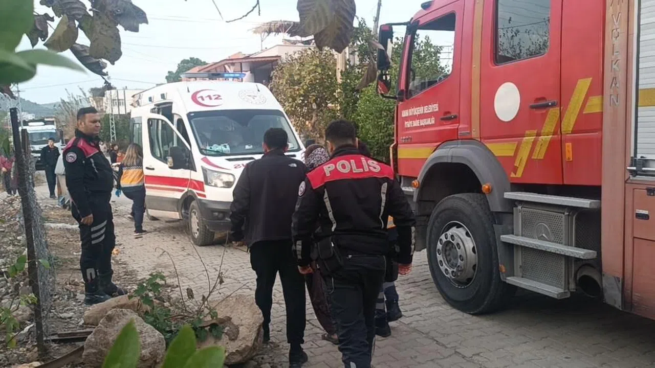 Adana'da Şarja Takılı Tablet Bir Evi Kullanılamaz Hale Getirdi