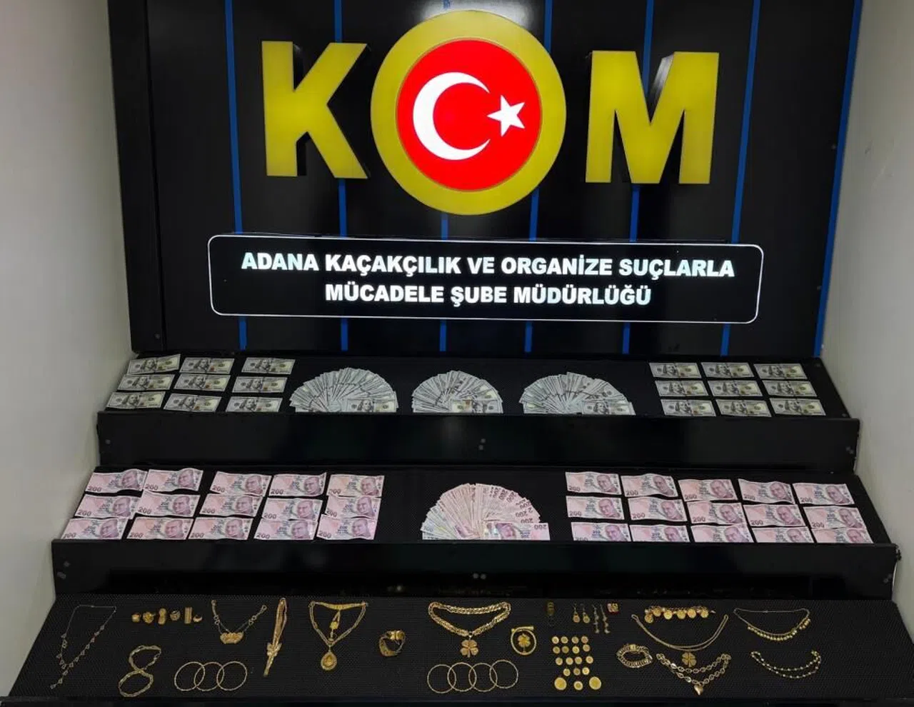 Sahte Kadın Doktorun Muayenehanesine Baskın: Para ve Altınlar Çıktı