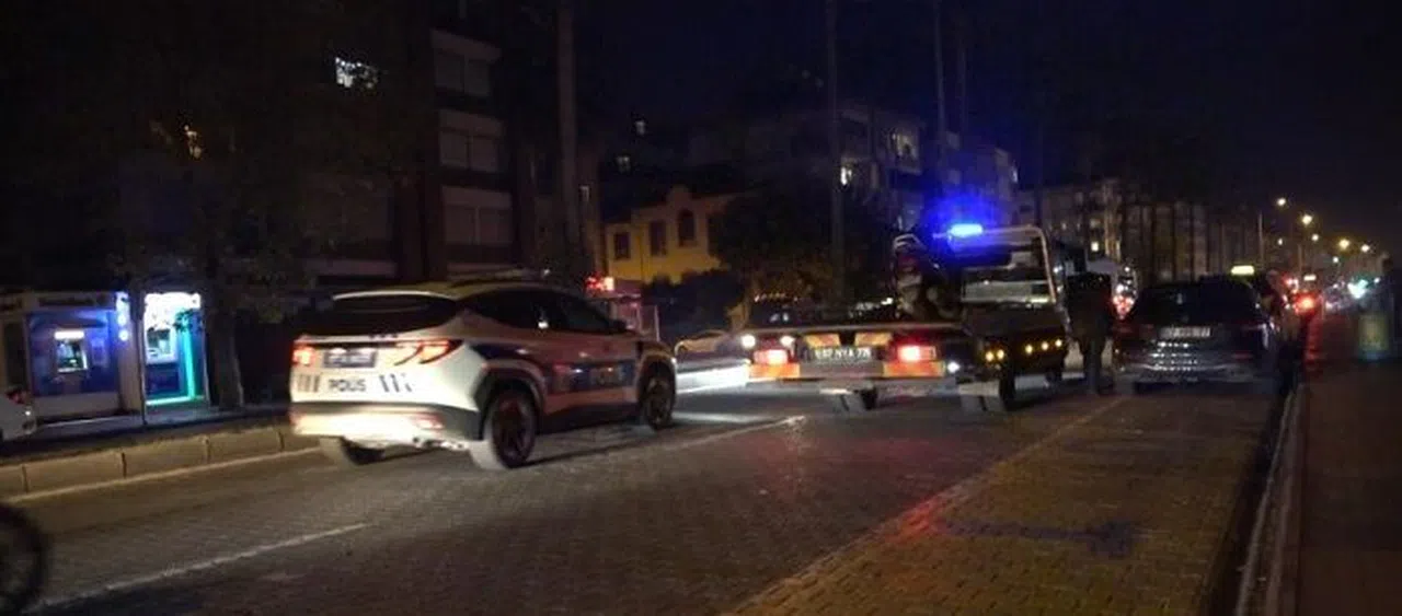 'Dur' İhtarına Uymayan 16 Yaşındaki Çocuk Motosikletle Polise Çarptı