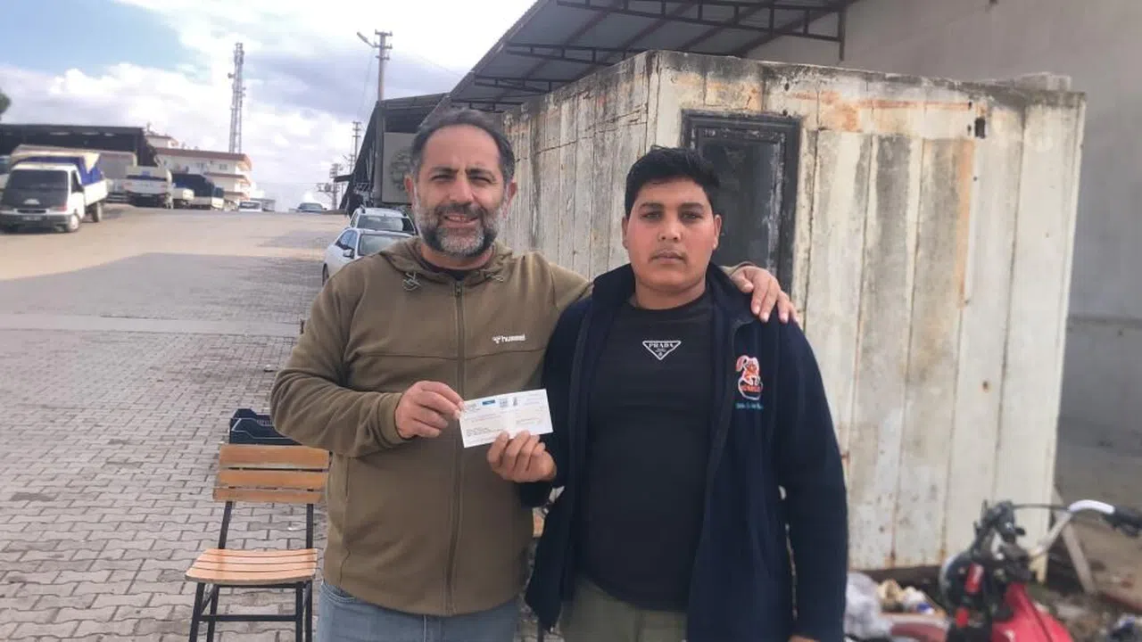 Bulduğu 315 bin liralık çeki sahibine teslim etti