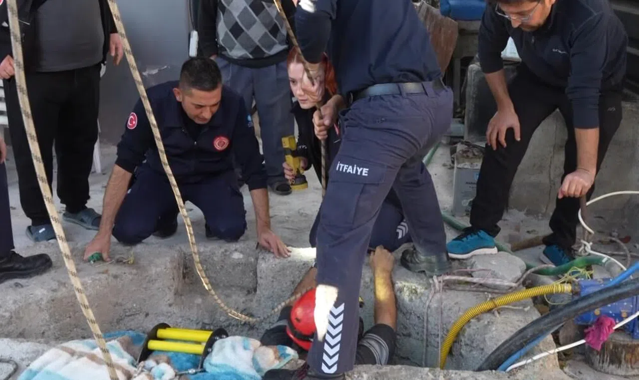 Dinamodaki Arızayı Gidermek İçin Girdiği Kuyuda Mahsur Kaldı