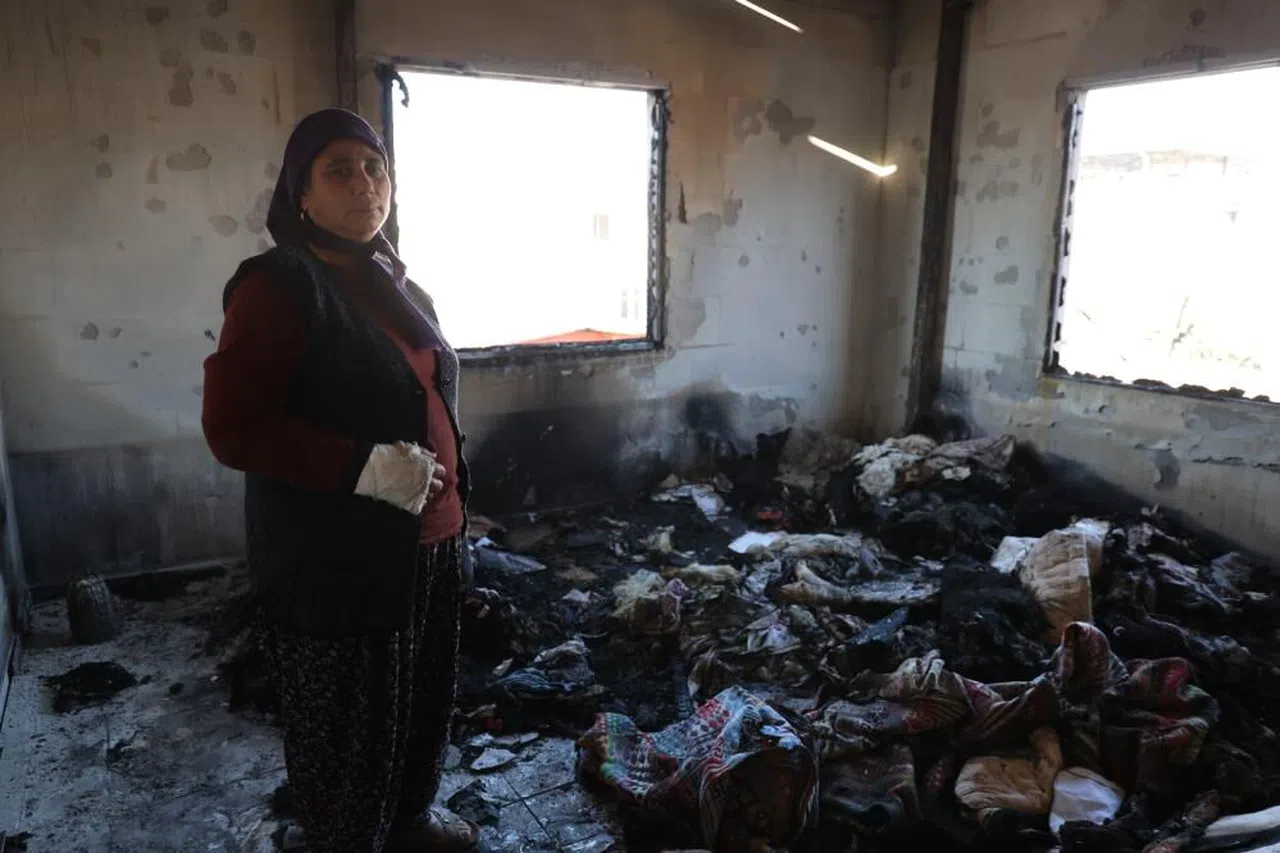 Evinde Çıkan Yangını Söndürmeye Çalışırken Düşen Kadının Kolu Kırıldı