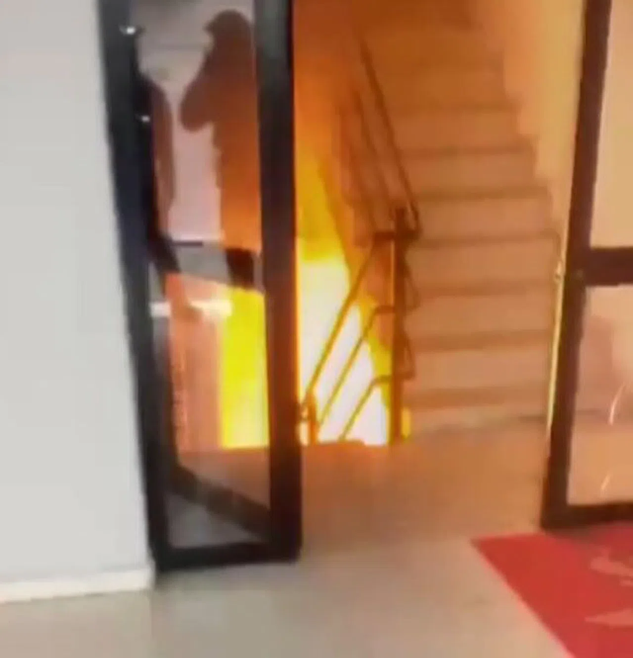Kahramanmaraş'ta Binadaki trafo bomba gibi patladı