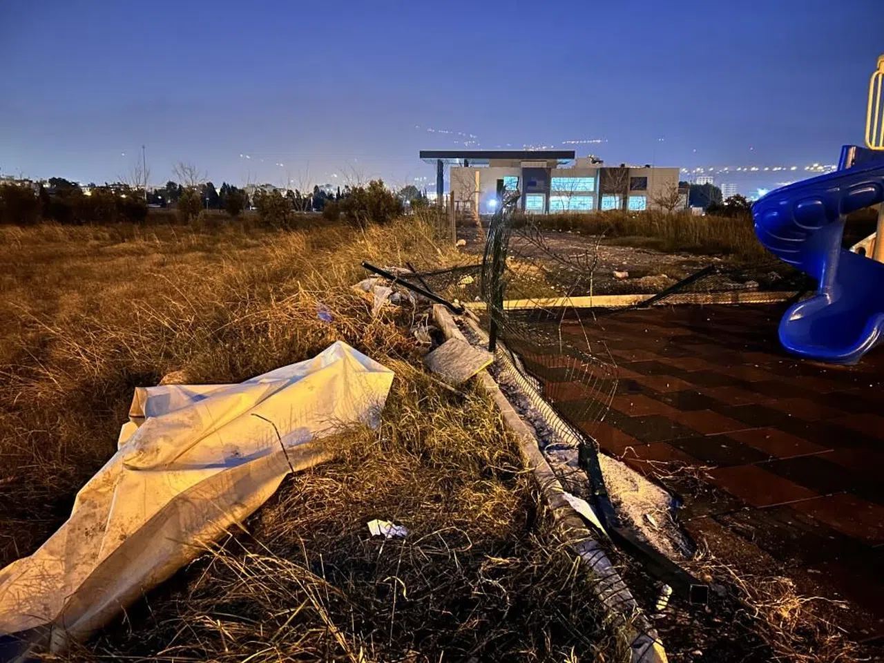 Fırtına Konteyneri Oyuncak Gibi Savurdu