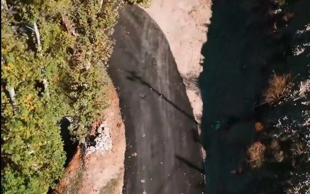 Andırın’da Geben Mahallesi’nde Sıcak Asfalt Çalışmaları Sürüyor