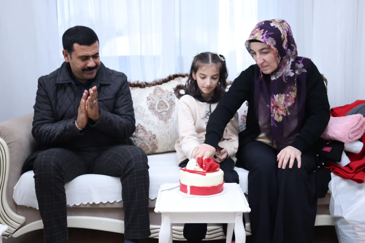 Depremzede Zümra Hayaline Kavuştu