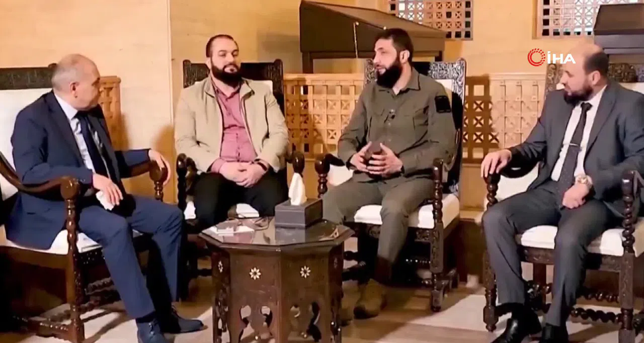 Esad Rejimi Başbakanı, İktidarı Suriye Kurtuluş Hükümeti'ne Devretmeyi Kabul Etti