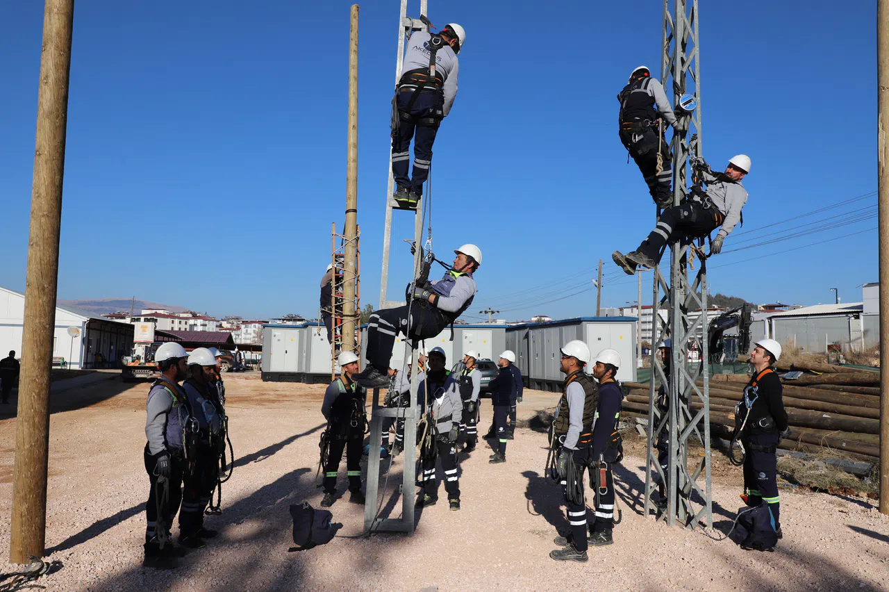 AKEDAŞ Elektrik Dağıtım A.Ş. Hizmet İçi Eğitimlere Devam Ediyor