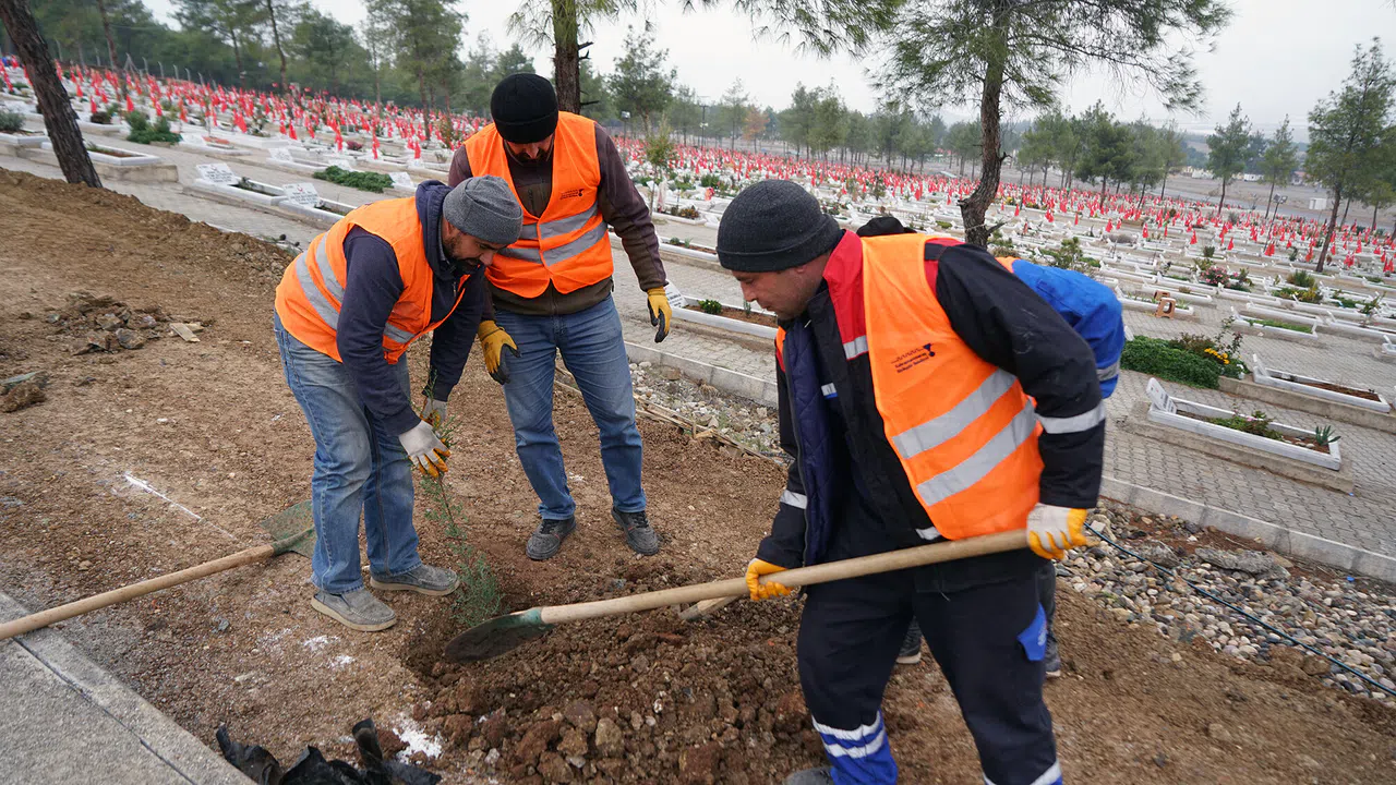 Büyükşehir Kapıçam’da Çevre Düzenleme Çalışmalarını Sürdürüyor