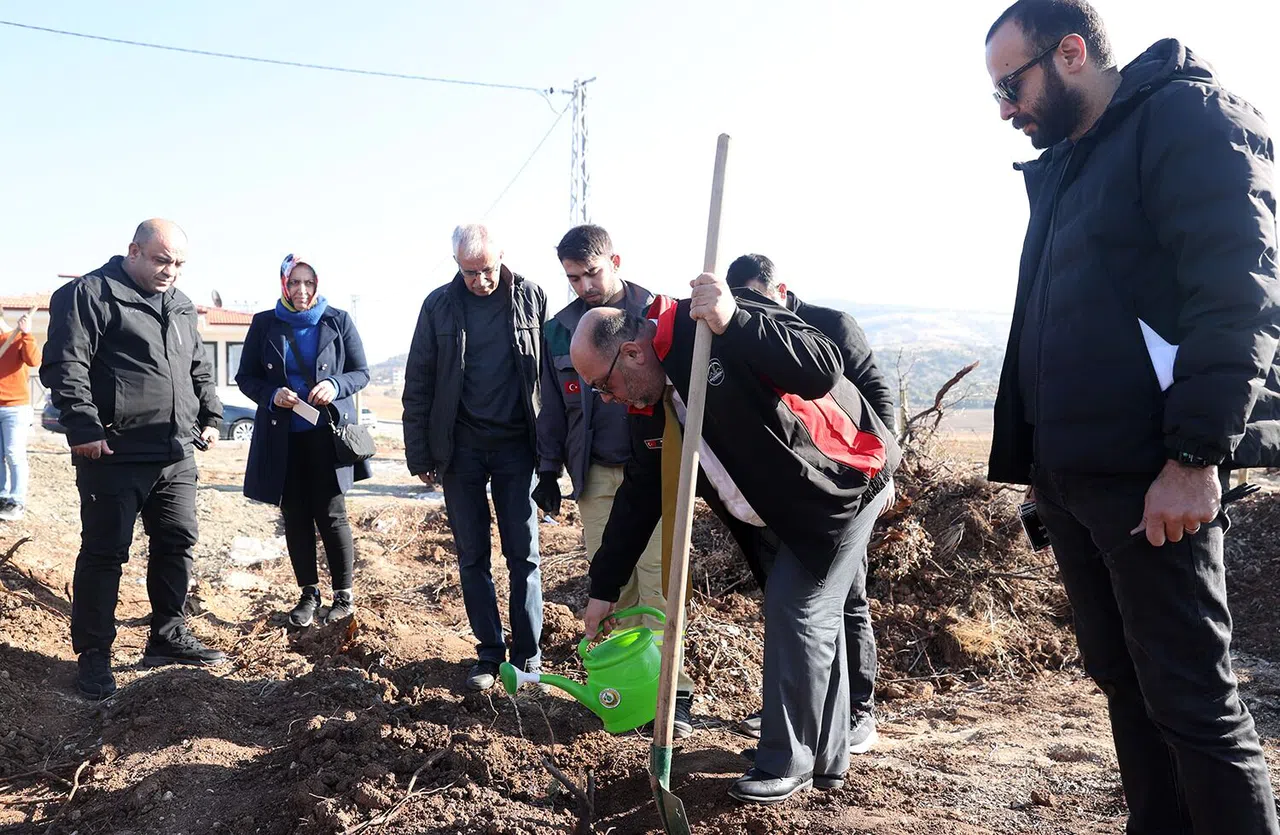 Dulkadiroğlu Belediyesi’nden Deprem Şehitleri Anısına Fidan Dikme Etkinliği