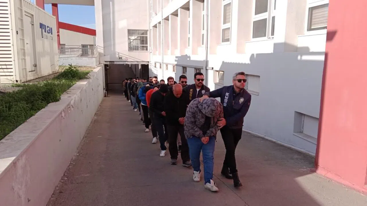 Yasa Dışı Bahis Sitesi Paneli Satın Alan 32 Şüpheli Yakalandı