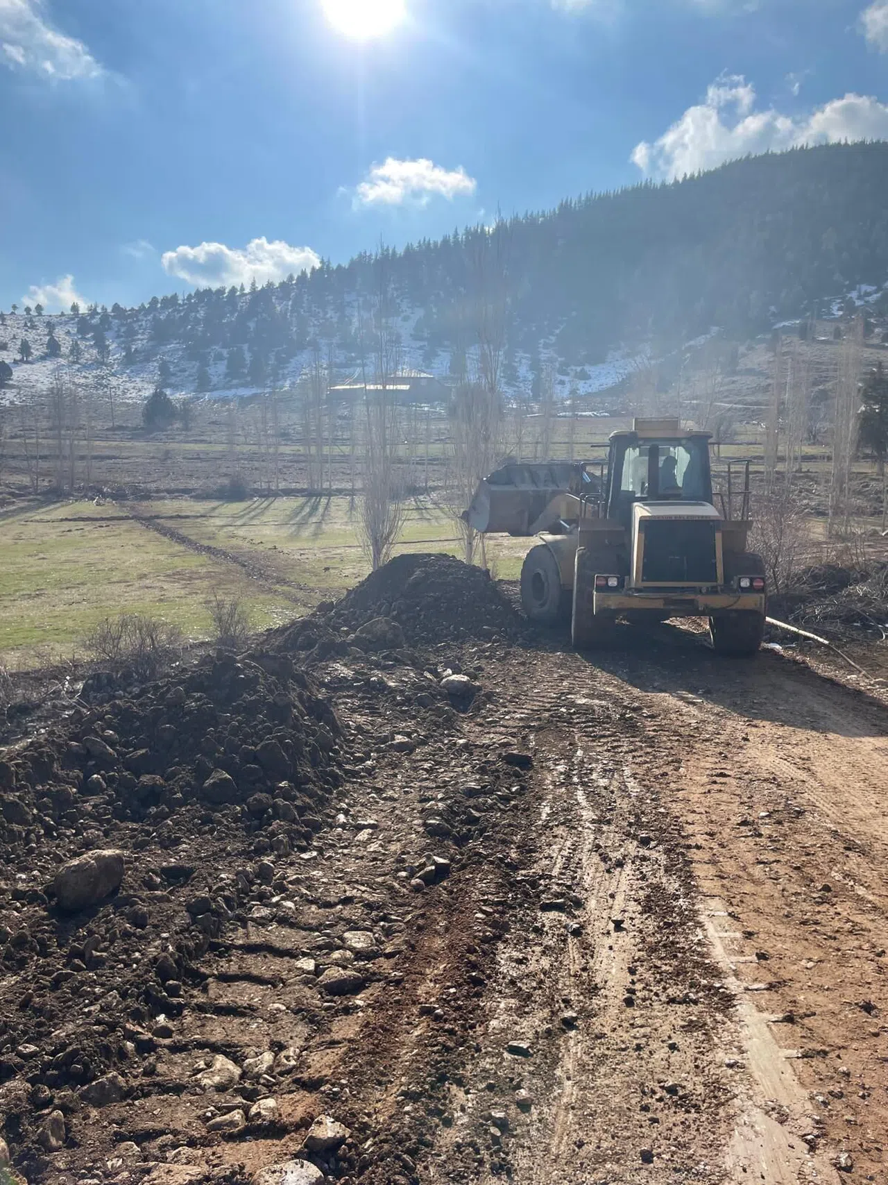 Göksun'da Yol Çalışmaları Sürüyor